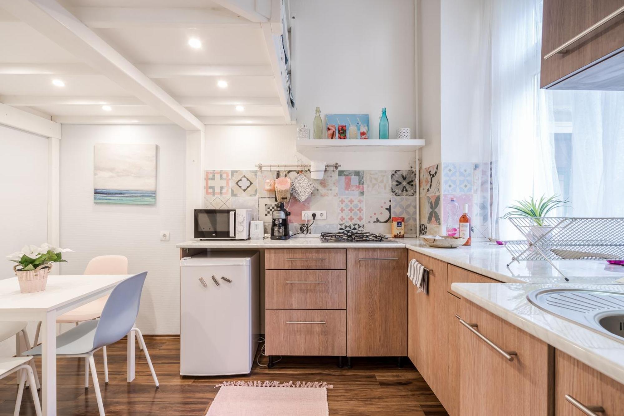 Bpr Stylish Mosaic Home With Terrace Budapeste Exterior foto